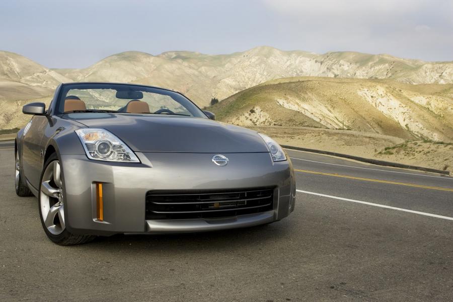  Nissan 350Z Roadster 2005 года  (фото 10 из 25)